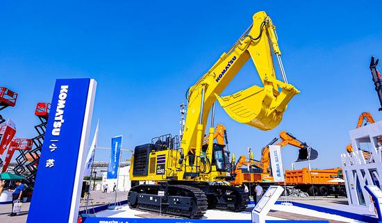 В декабре китайские экскаваторы Komatsu отработали 108 часов, что на 19,5% больше по сравнению с аналогичным периодом прошлого года; в остальных четырех регионах также наблюдался положительный рост в годовом сопоставлении.