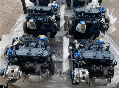 У нас на складе есть двигатели Kubota D902 — 2300, 3200 и 3600 об/мин.